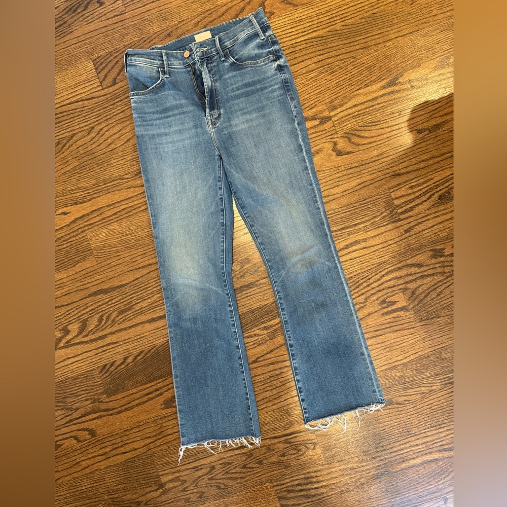 Like new worn a few times MOTHER hustler ankle fray